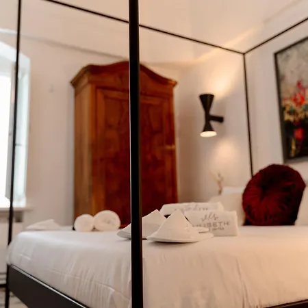 Lilibeth Luxury - Ferienhaus *